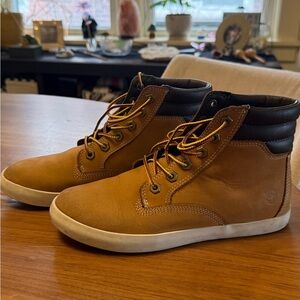 Timberland Women’s tan Leather High-Top Sneakers